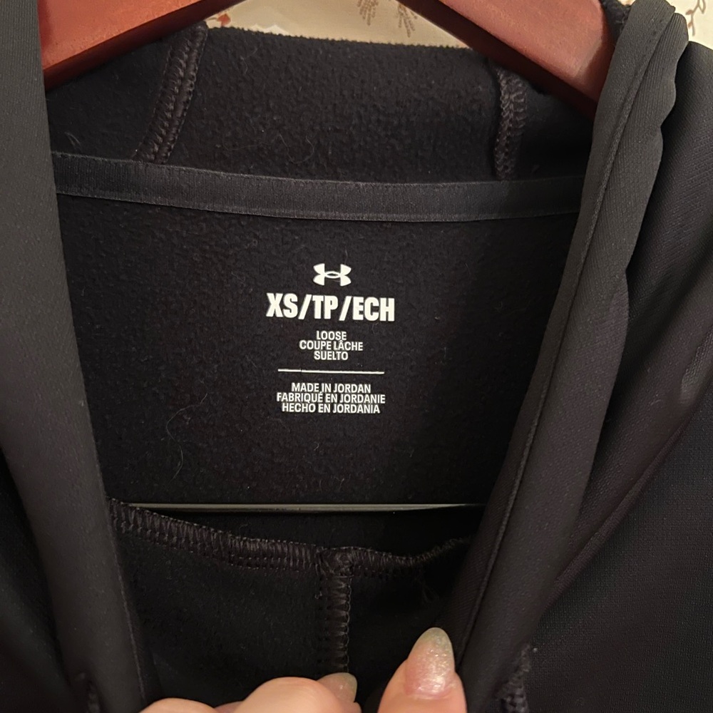 Under Armour black hoodie - Picture 4 of 4